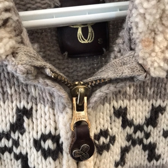 GUC  TNA knit zip up - Picture 4 of 6